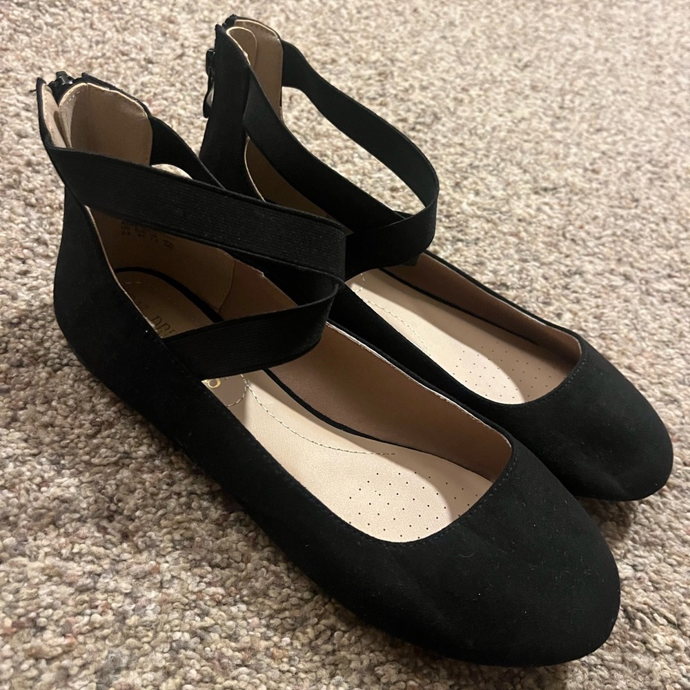 Dream Pairs Black Ballet Flats with Straps